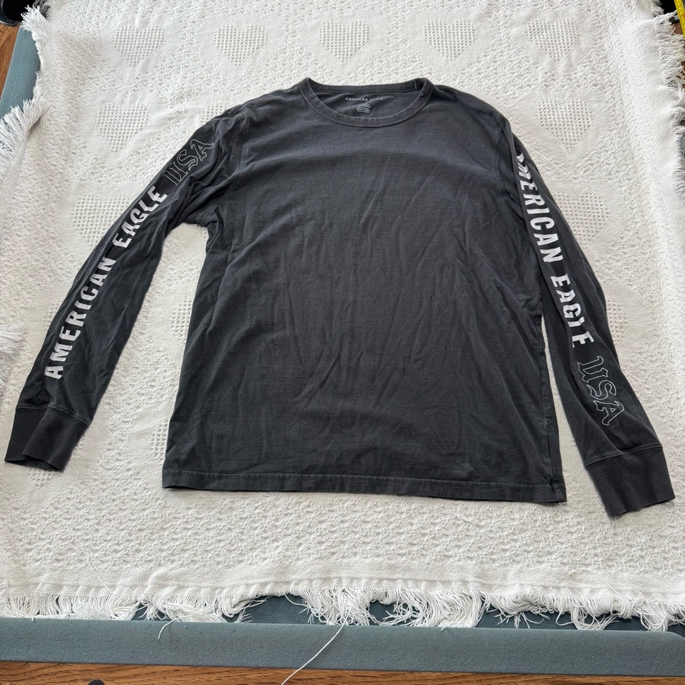 🍓American Eagle Gray Long Sleeved Shirt (M)